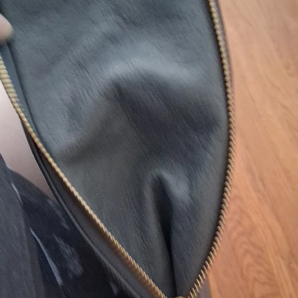 Dooney & Bourke Olive Leather Crescent Shoulder Bag - Picture 4 of 8